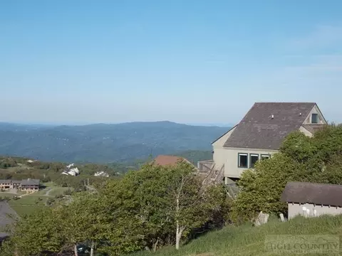 106 Beechtop Rd, Beech Mountain, NC 28604 photo 1
