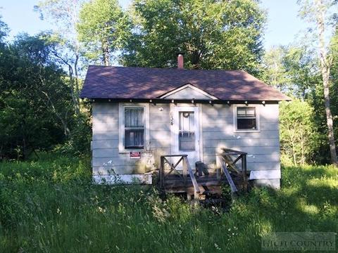 634 Deep Gap Dr, Deep Gap, NC 28618 photo 1