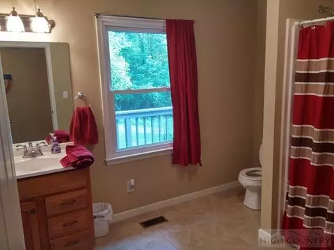 152 Hillside Trl, Deep Gap, NC 28618 photo 9
