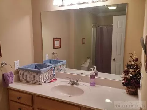 152 Hillside Trl, Deep Gap, NC 28618 photo 6