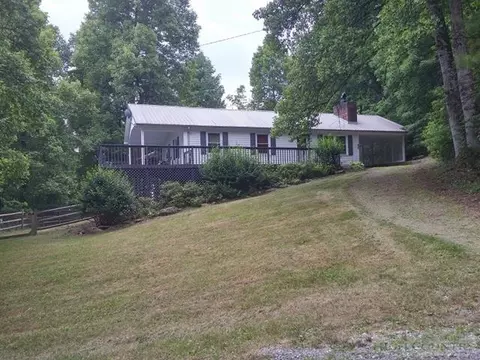 152 Hillside Trl, Deep Gap, NC 28618 photo 1