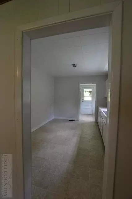 154 A St, Lansing, NC 28643 photo 4
