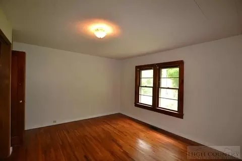 154 A St, Lansing, NC 28643 photo 5