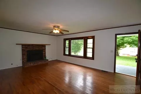 154 A St, Lansing, NC 28643 photo 6