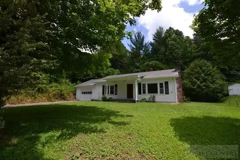 154 A St, Lansing, NC 28643 photo 2
