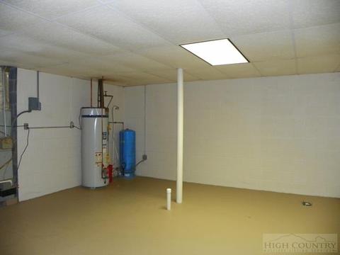 442 Wade Bare Rd, Jefferson, NC 28640 photo 23