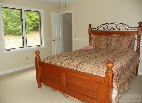 442 Wade Bare Rd, Jefferson, NC 28640 photo 12