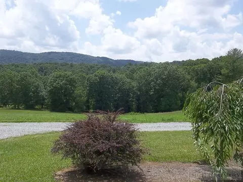 1026 Golf Course Rd, Sparta, NC 28675 photo 26
