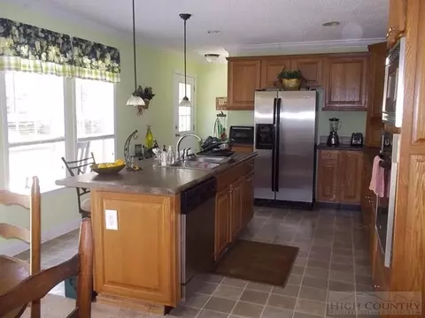 1026 Golf Course Rd, Sparta, NC 28675 photo 14