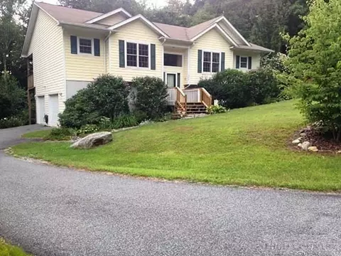 246 Woodwinds Dr, Seven Devils, NC 28604 photo 1
