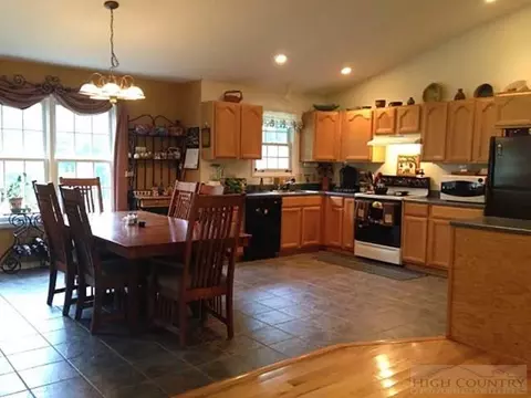 246 Woodwinds Dr, Seven Devils, NC 28604 photo 16
