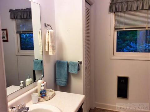 144 Moonlight Trl, Seven Devils, NC 28604 photo 5