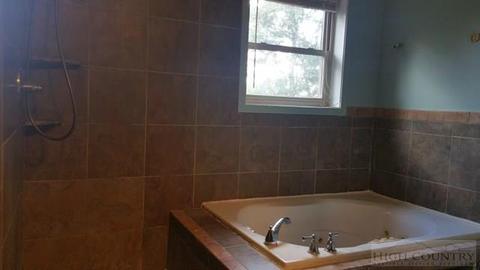 606 Tarleton Cir, Boone, NC 28607 photo 3