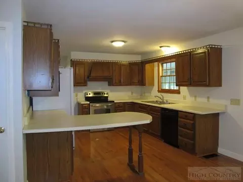 114 Cherry Dr, Jefferson, NC 28640 photo 35
