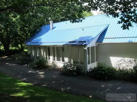114 Cherry Dr, Jefferson, NC 28640 photo 25