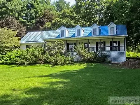 114 Cherry Dr, Jefferson, NC 28640 photo 1