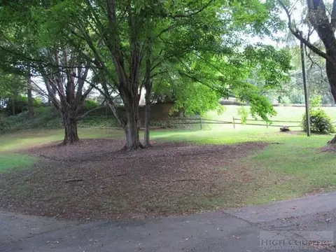 114 Cherry Dr, Jefferson, NC 28640 photo 26