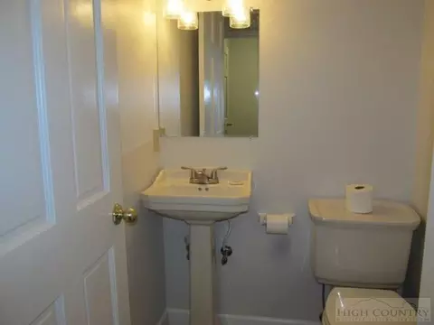 114 Cherry Dr, Jefferson, NC 28640 photo 10