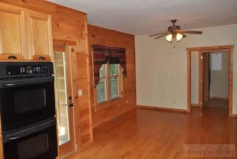 256 Boulder Springs Rd, Boone, NC 28607 photo 3