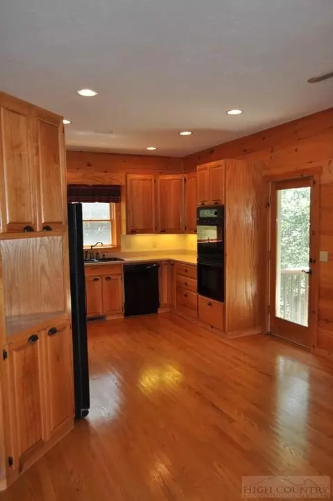 256 Boulder Springs Rd, Boone, NC 28607 photo 4