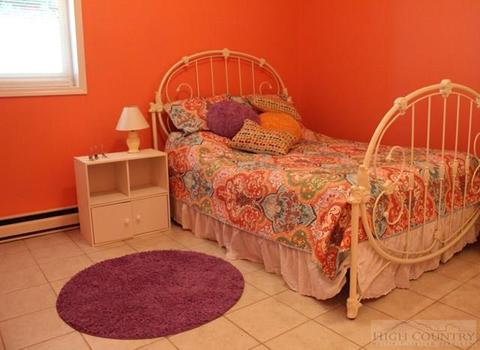 180 Greens View Ct, Deep Gap, NC 28618 photo 9