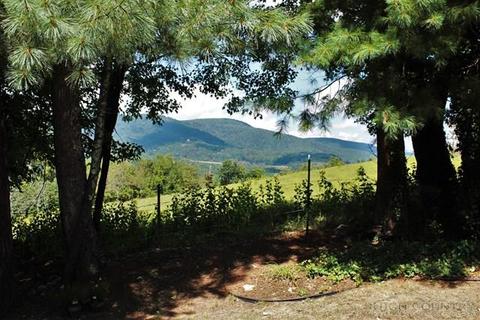 180 Greens View Ct, Deep Gap, NC 28618 photo 2