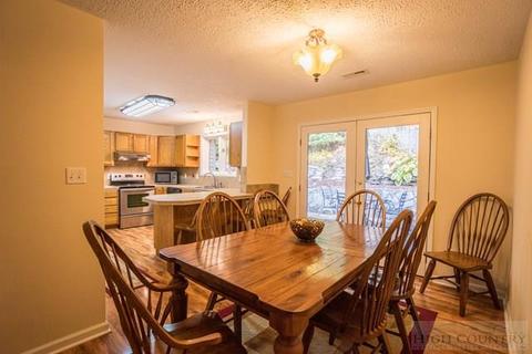 621 Benjamin, Boone, NC 28607 photo 4
