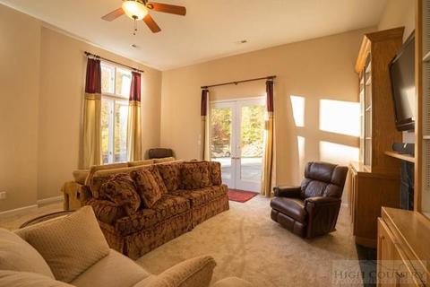 621 Benjamin, Boone, NC 28607 photo 8
