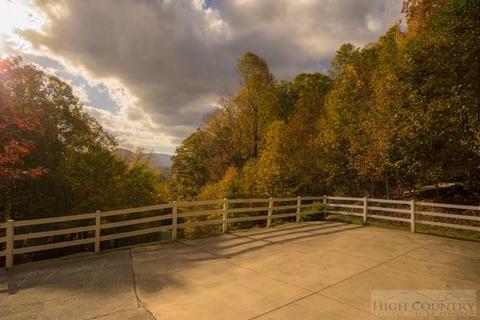621 Benjamin, Boone, NC 28607 photo 16