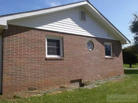 267 Whitehead St, Sparta, NC 28675 photo 3