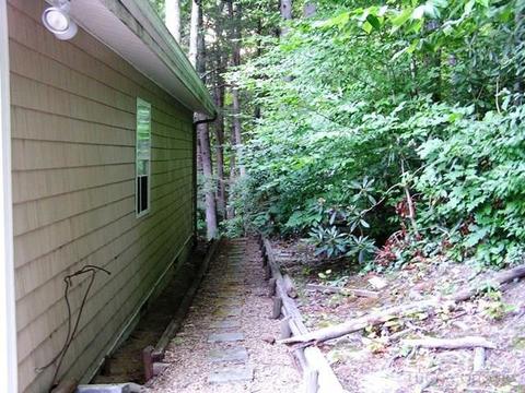 182 Pine Loop, Newland, NC 28657 photo 9