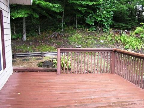 182 Pine Loop, Newland, NC 28657 photo 2