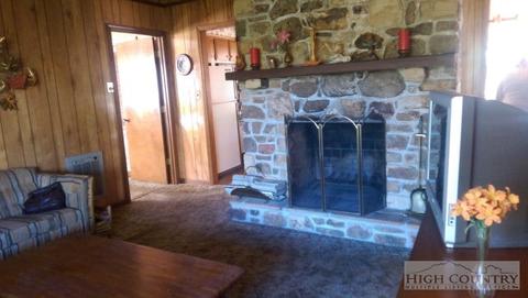 183 Willow Loop, Newland, NC 28657 photo 9
