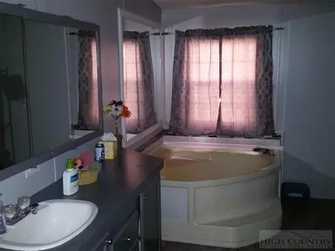 722 Rhymer Branch Rd, Deep Gap, NC 28618 photo 5