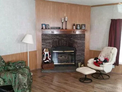 722 Rhymer Branch Rd, Deep Gap, NC 28618 photo 2