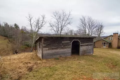 321 Bynum Trivette Rd, Deep Gap, NC 28618 photo 9