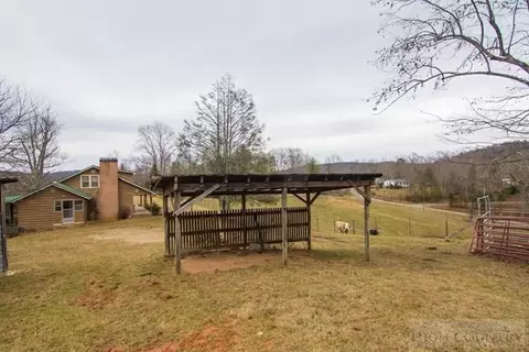 321 Bynum Trivette Rd, Deep Gap, NC 28618 photo 10