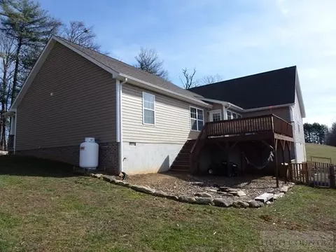 190 Mary Ellen Ln, Deep Gap, NC 28618 photo 23