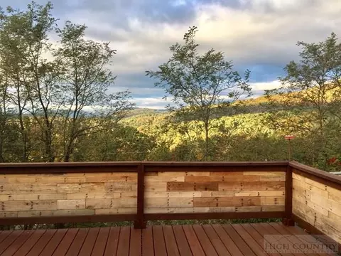 190 Mary Ellen Ln, Deep Gap, NC 28618 photo 3