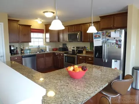 190 Mary Ellen Ln, Deep Gap, NC 28618 photo 11