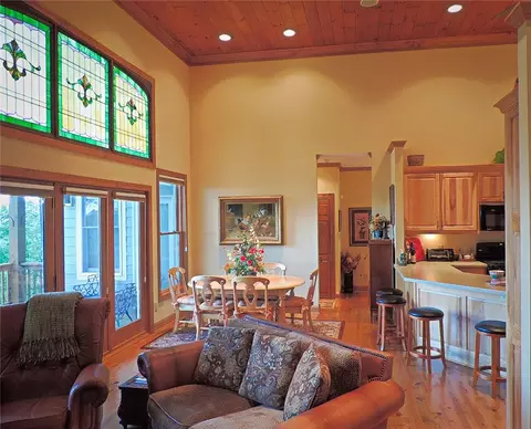 121 High Peak Dr, Blowing Rock, NC 28605 photo 9