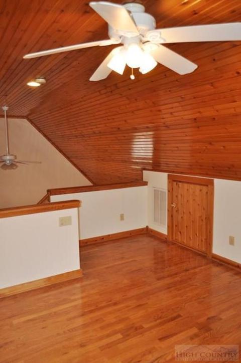 189 Daisy Dr, Todd, NC 28684 photo 8