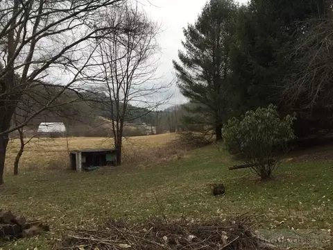 697 Coy Ham Rd, Lansing, NC 28643 photo 10