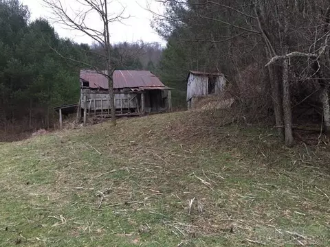 697 Coy Ham Rd, Lansing, NC 28643 photo 11