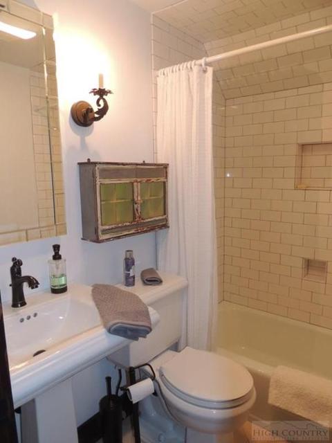 121 Pecan, Boone, NC 28607 photo 11