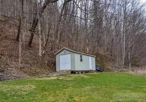 311 N Fork Dr, Lansing, NC 28643 photo 11