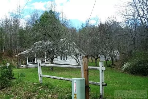1360 Pumpkin Run Rd, Purlear, NC 28665 photo 1