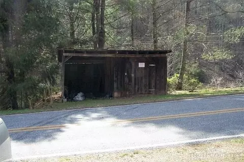 1360 Pumpkin Run Rd, Purlear, NC 28665 photo 33