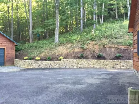 3045 Nile Rd, Sparta, NC 28675 photo 3