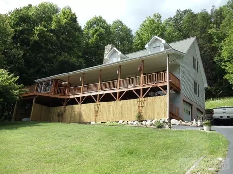 102 Locust Ln, Boone, NC 28607 photo 4
